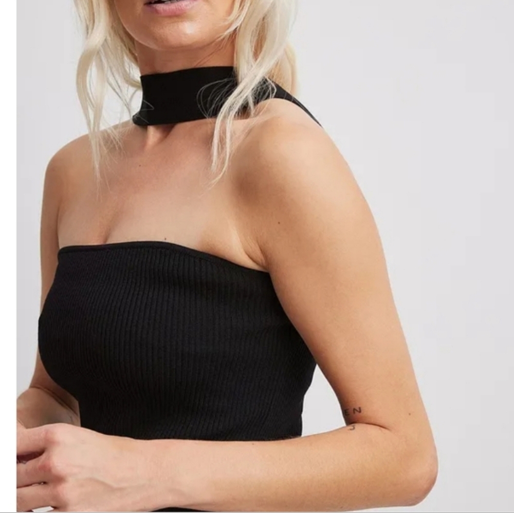 Zara crop top size XS round neck strap